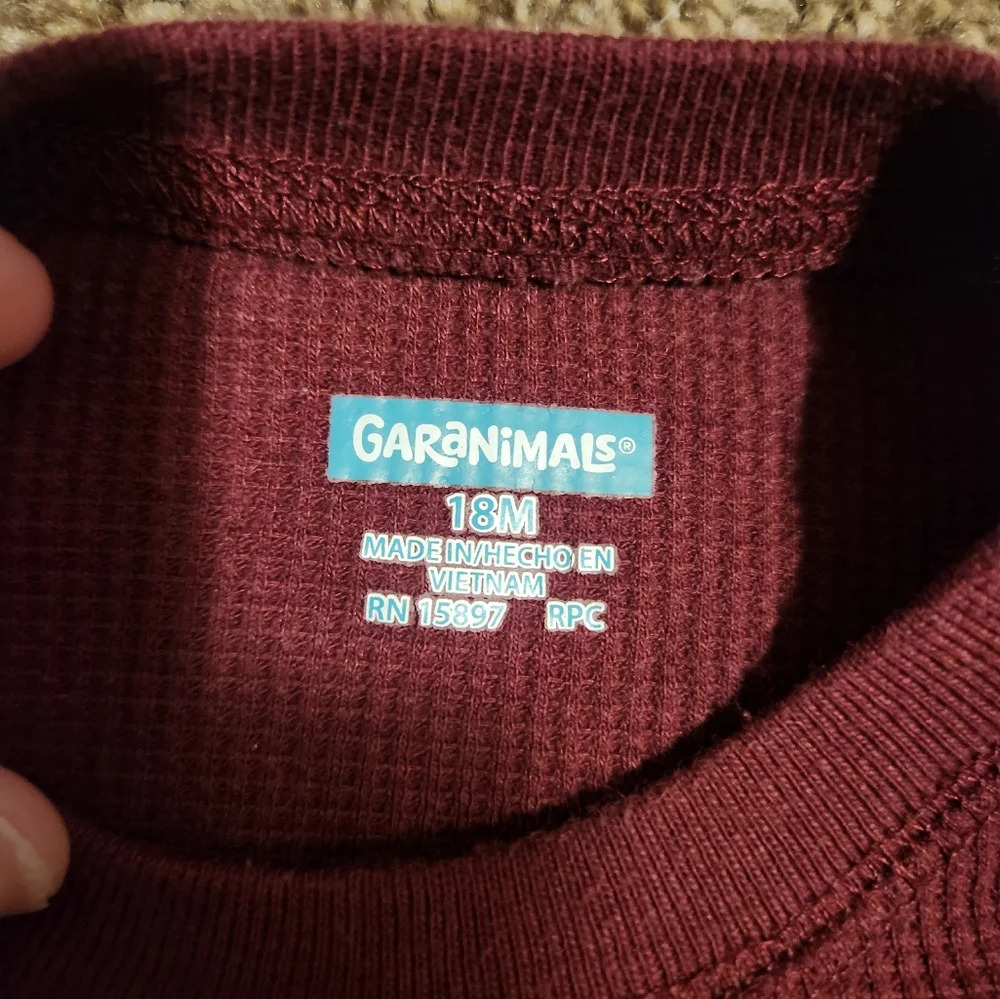 ๐3/$15 Garanimals 18 Months Sunday Funday Dark Red Sweatshirt - Picture 5 of 7